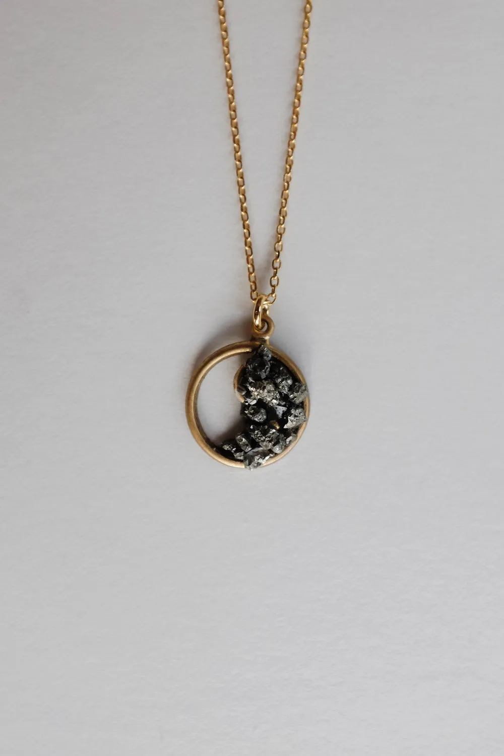 0001_YIN YANG PYRITE NECKLACE GOLD PLATED 925