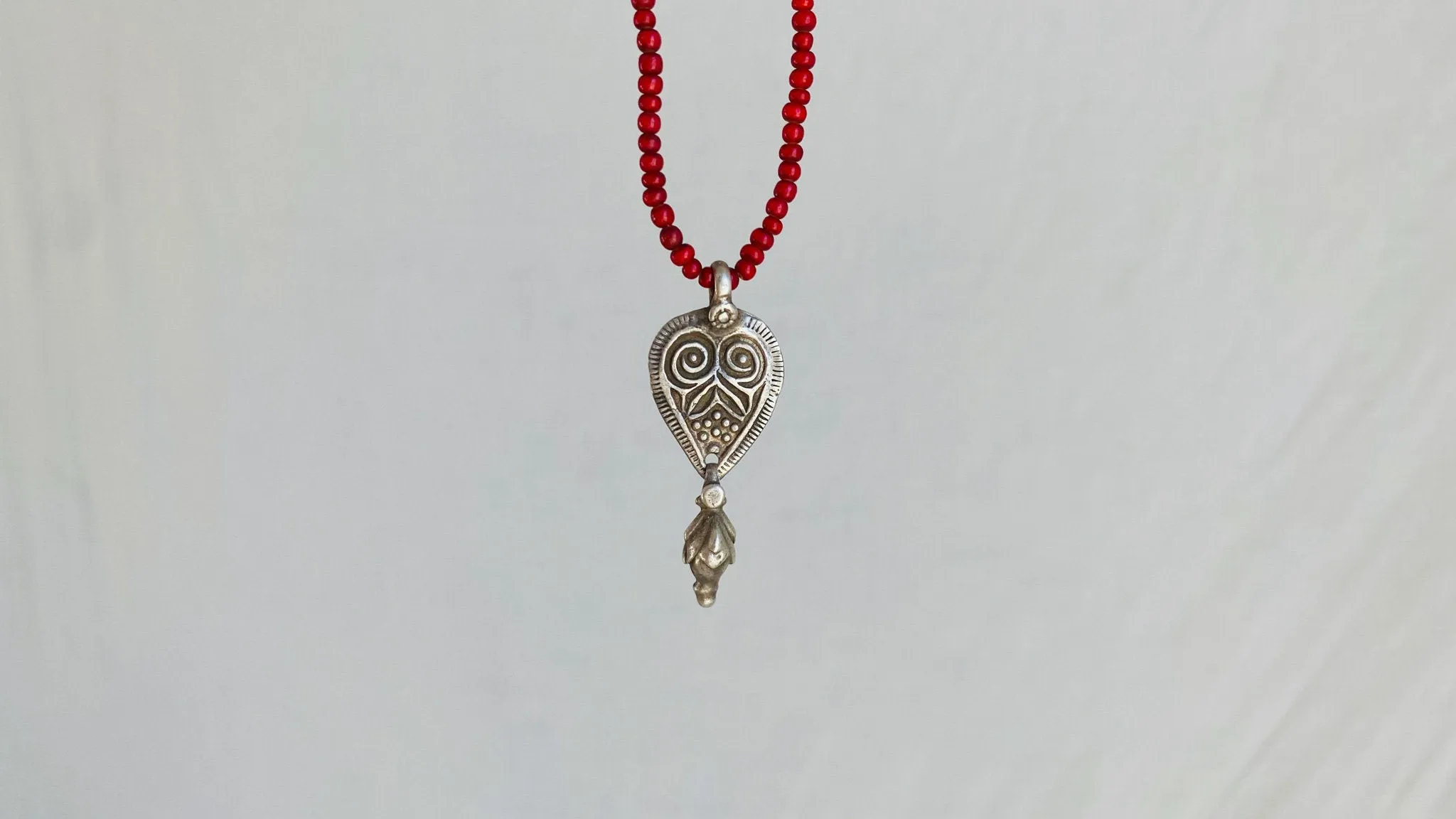Antique White Heart Silver Pendant Necklace.