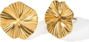 Chunky Gold Stud Earrings for Women Round Disc Stud Earrings Irregular Texture Earrings Trendy Vintage Jewelry