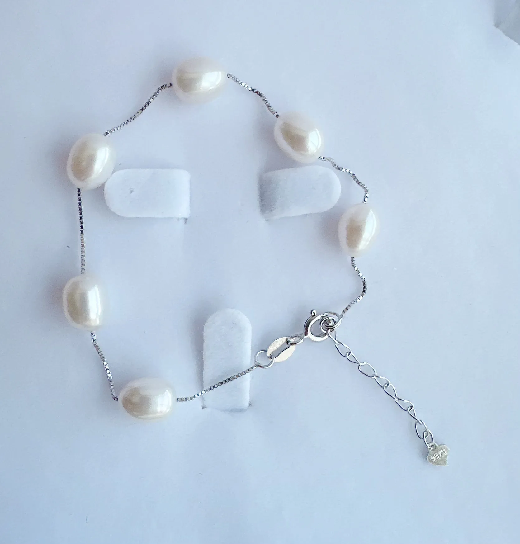 Classic minimalist freshwater pearl bracelet
