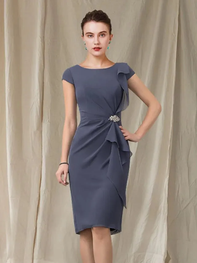 Luolandi Sheath / Column Mother of the Bride Dress Elegant Jewel Neck Knee Length Chiffon Cap Sleeve with Ruffles Crystal