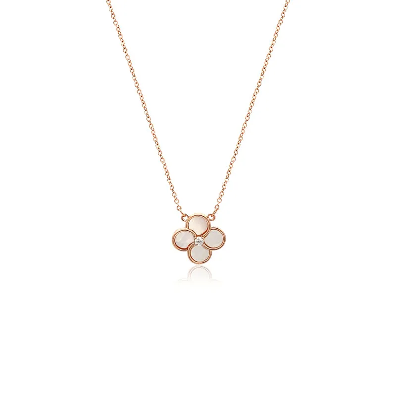 Mother of Pearl Clover Leaf Necklace