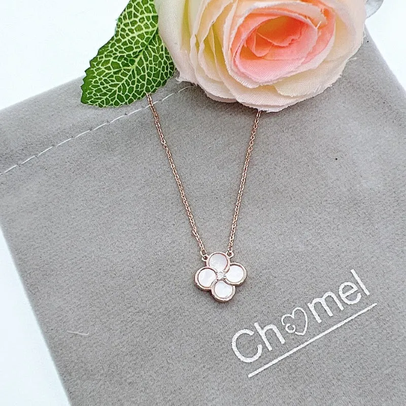 Mother of Pearl Clover Leaf Necklace