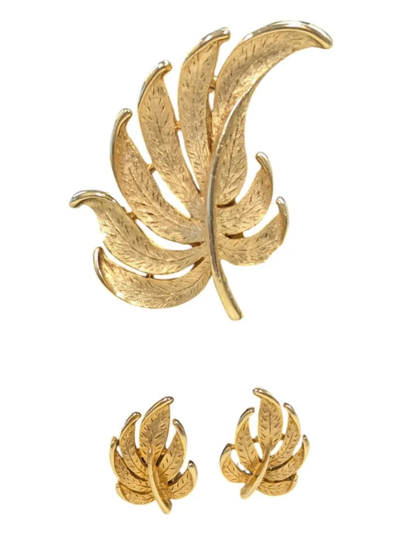 Vintage Brooch w Ear Clips 1950s Gold Tone Leaf